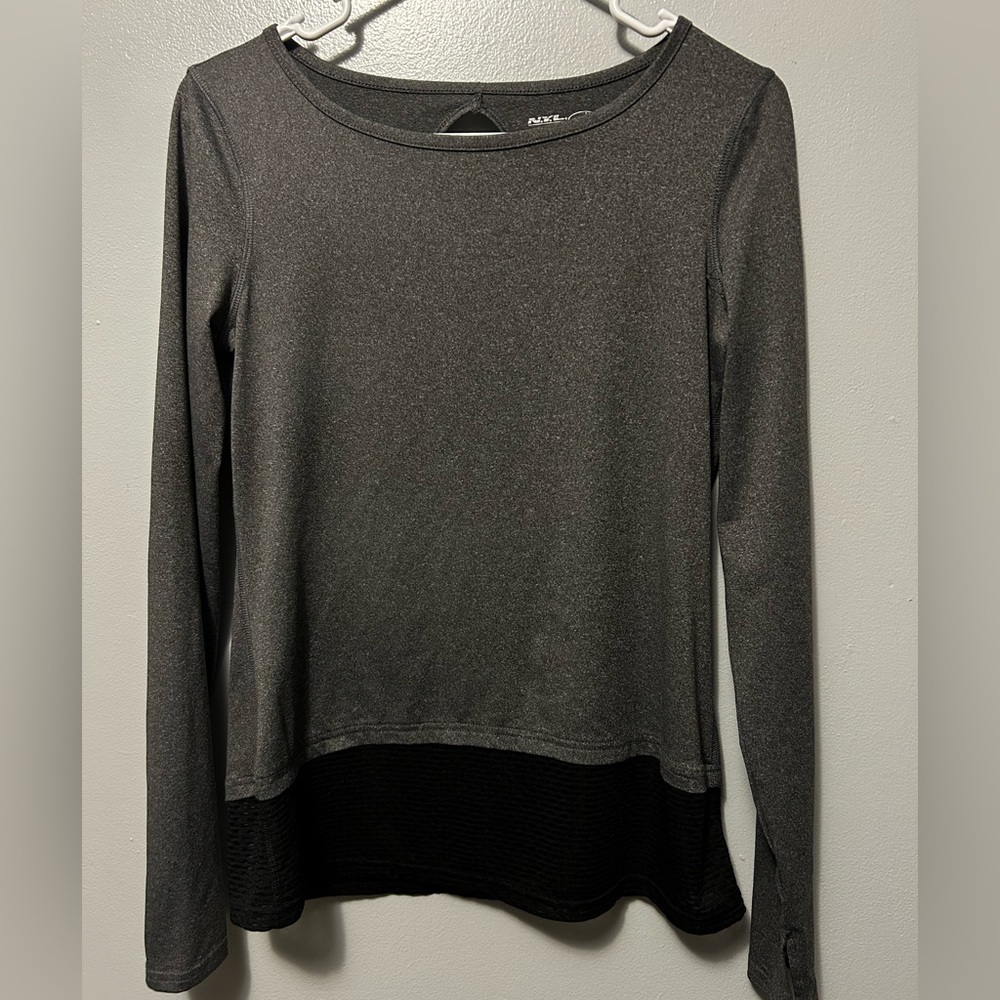 N.Y.L. Sport Women’s Long Sleeve Activewear Top Size S Gray Black Mesh